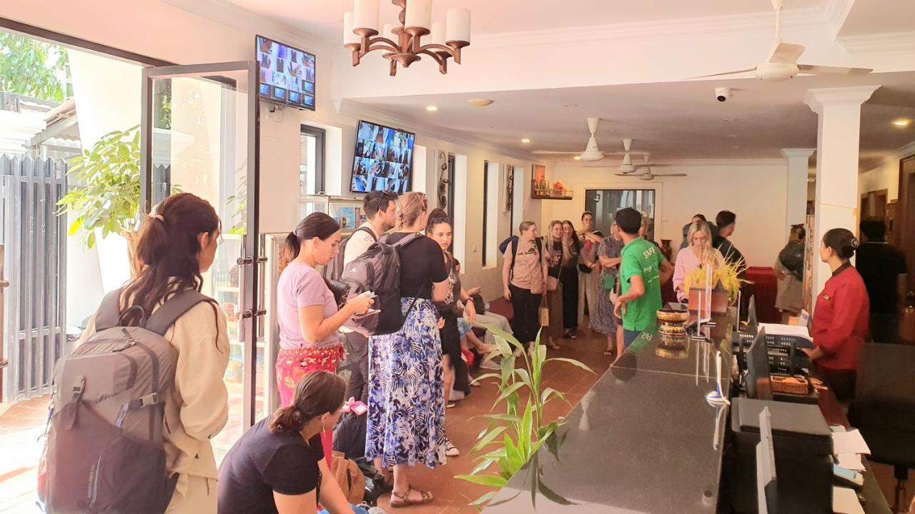 Darling Pub Hostel Siem Reap Ngoại thất bức ảnh