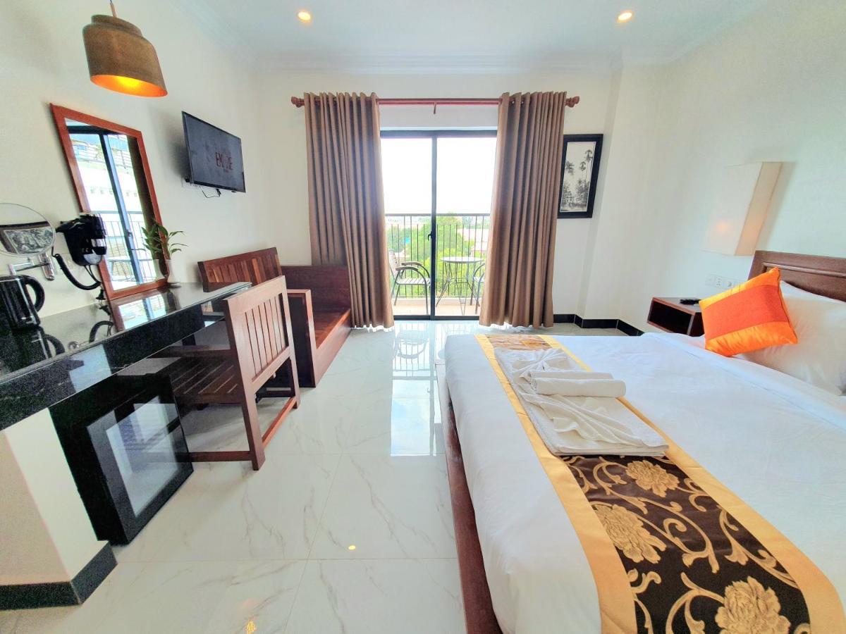 Darling Pub Hostel Siem Reap Ngoại thất bức ảnh