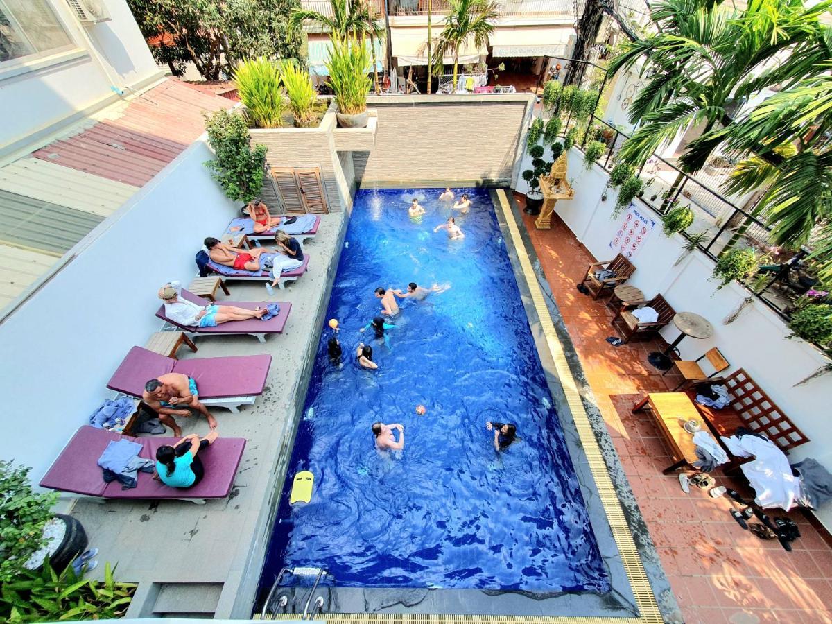 Darling Pub Hostel Siem Reap Ngoại thất bức ảnh